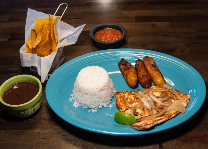 Pechuga De Pollo With Rice, Plantains and Chips